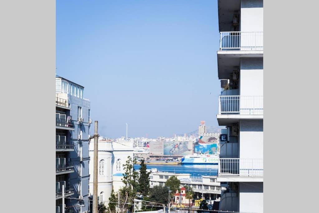 Neoclassical Apartment With 3 Bedrooms In Piraeus Buitenkant foto